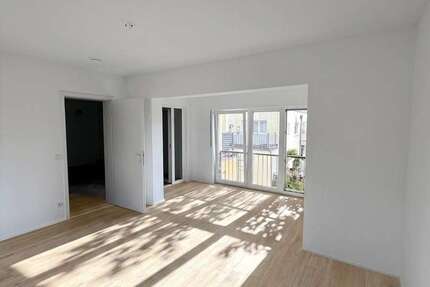 Wohnung Berlin Treptow-Köpenick - 2 Zimmer, 67 m&sup2;, 1.090&euro; | Angebot:27328823