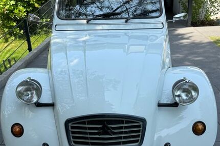 Citroen 2 CV 98.314 km 9.000 € Birkenwerder 16547