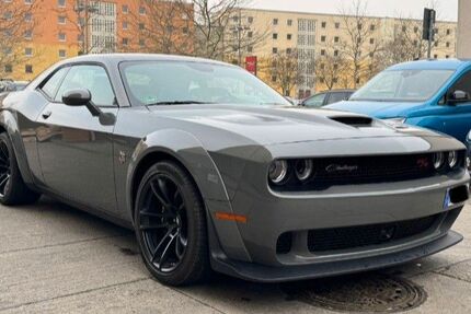 Dodge Challenger 17.000 km 61.399 &euro; BERLIN 12161