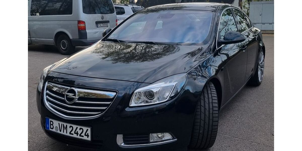 Opel Insignia 99.000 km 13.450 &euro; Berlin 13627