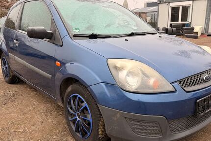Ford Fiesta 101.318 km 2.495 &euro; Falkensee 14612
