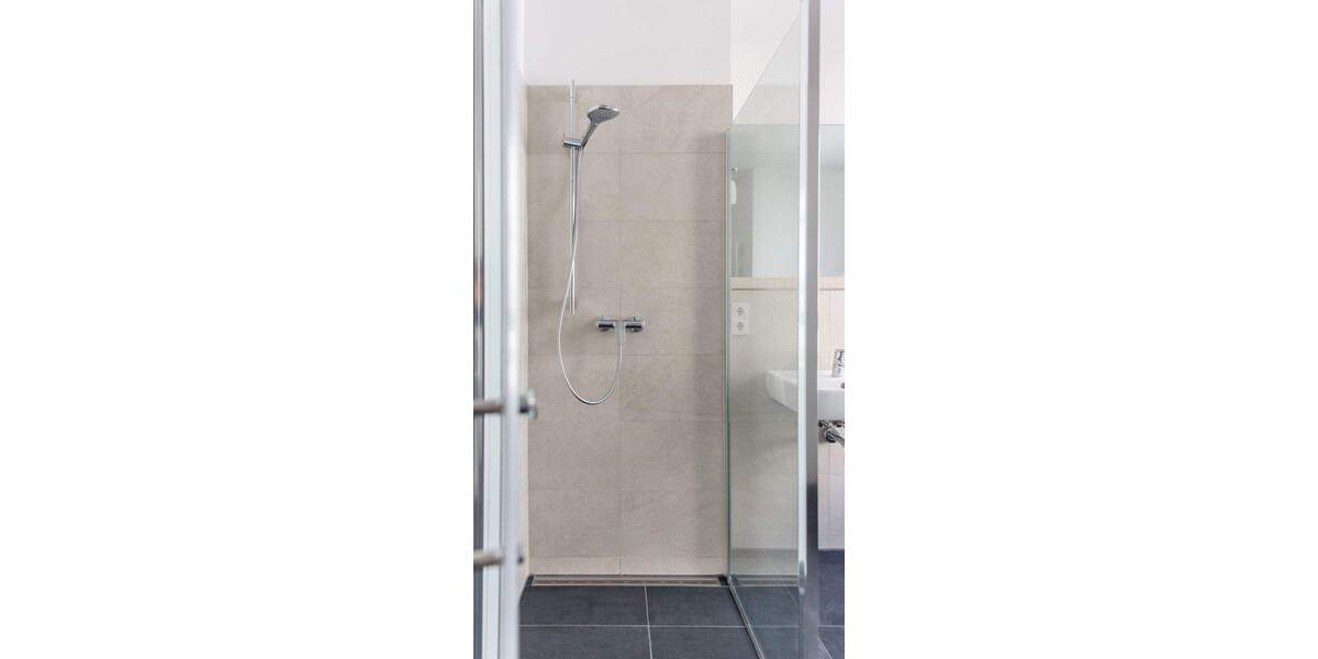 Terrassenwohnung Berlin Neukölln - 2 Zimmer, 65 m&sup2;, 1.315&euro; | Angebot:24784203