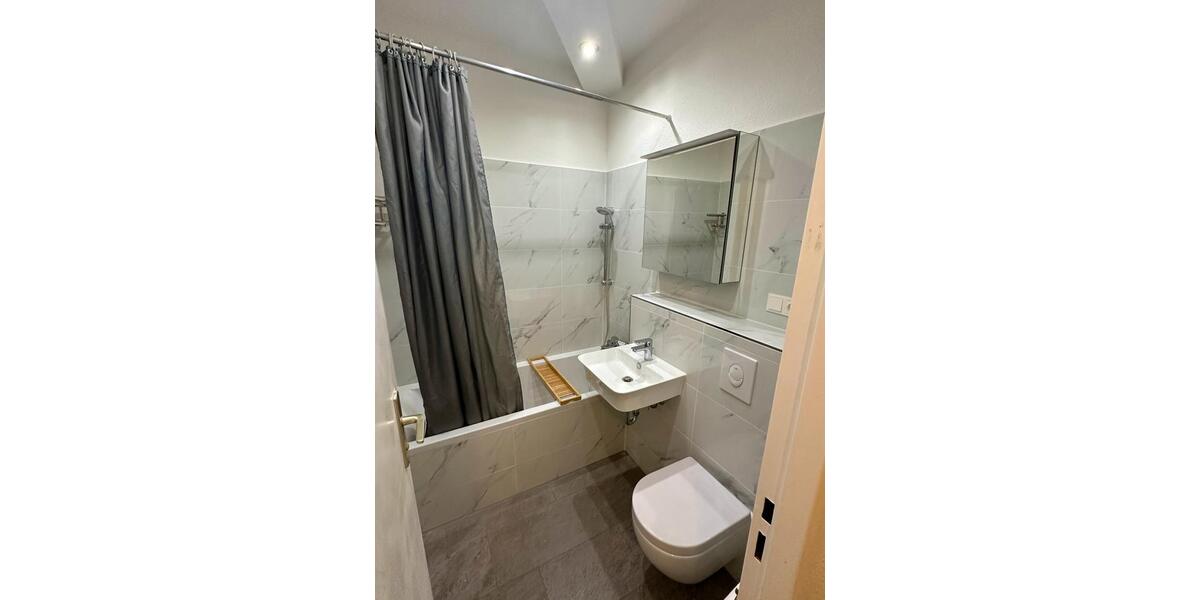 Etagenwohnung Berlin Charlottenburg-Wilmersdorf - 1 Zimmer, 46 m&sup2;, 1.200&euro; | Angebot:27705355