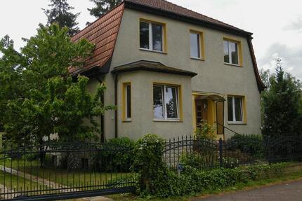 Mehrgenerationenhaus mit Garten, Pool und Garage - Privat und VB zimmer