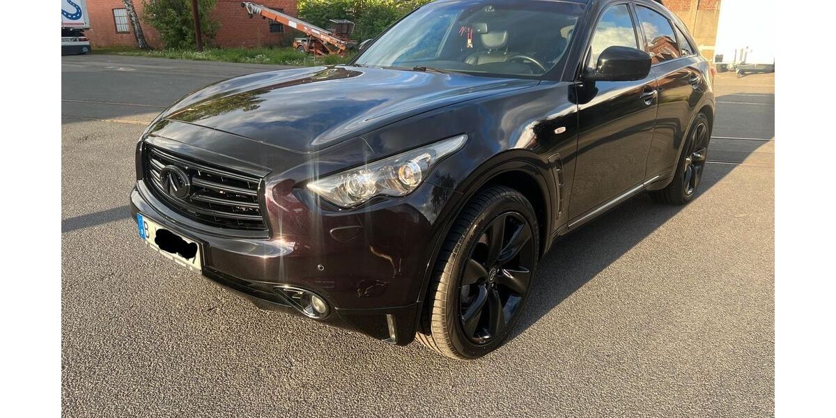 INFINITI QX70 218.000 km 8.400 &euro; Berlin 13507