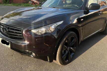 INFINITI QX70 218.000 km 8.800 &euro; Berlin 13507