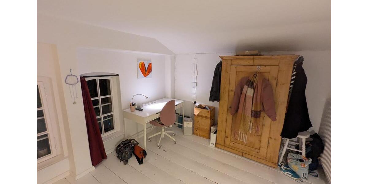 Etagenwohnung Berlin Steglitz-Zehlendorf - 6 Zimmer, 16 m&sup2;, 665&euro; | Angebot:24576427