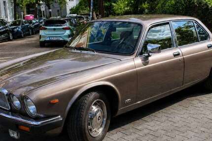 Jaguar XJ 165.147 km 14.000 &euro; Berlin, Stadt 10711