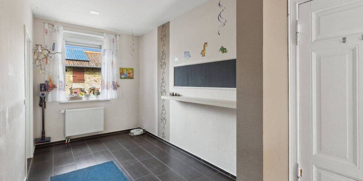 Großzügiges Stadthaus mit Gartenidylle & Pool - Raum für Familie und Generationen 9 zimmer