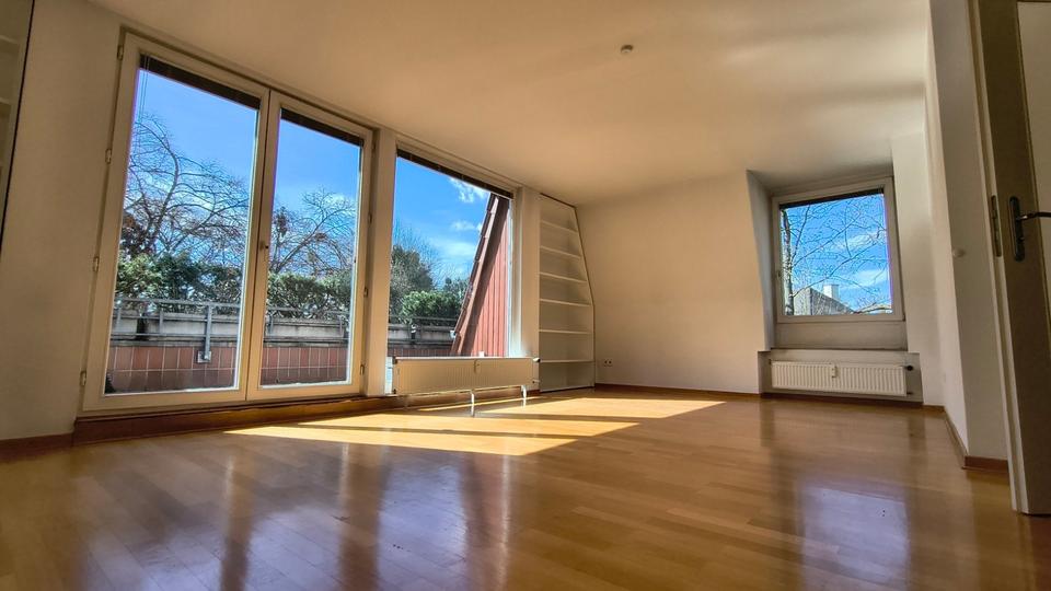 Dachgeschoßwohnung Berlin Steglitz-Zehlendorf - 2 Zimmer, 90 m&sup2;, 1.311&euro; | Angebot:26431019