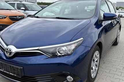 Toyota Auris 141.550 km 9.500 &euro; Wildau 15745