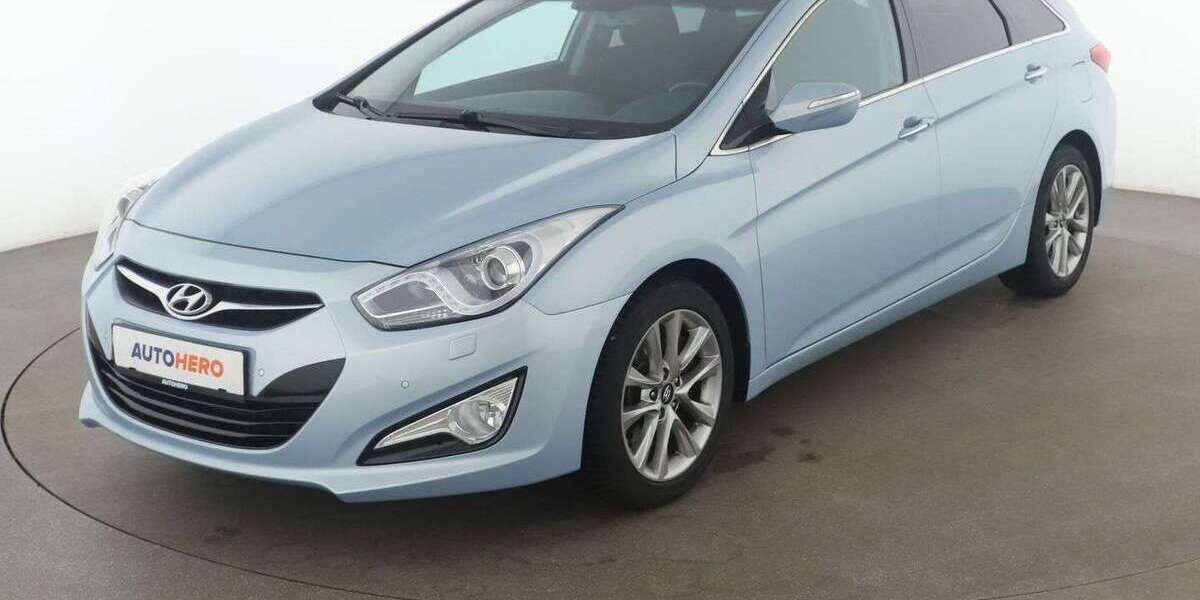 Hyundai i40 108.739 km 12.880 € Berlin 14059