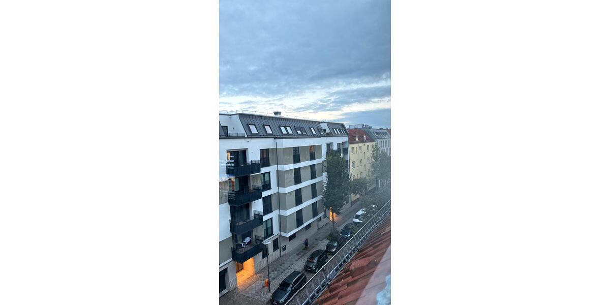 Dachgeschoßwohnung Berlin Lichtenberg - 3 Zimmer, 70 m&sup2;, 1.300&euro; | Angebot:27699200