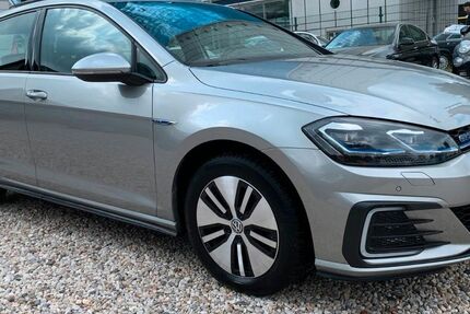 VW Golf 52.915 km 15.999 &euro; Berlin-Spandau 13597