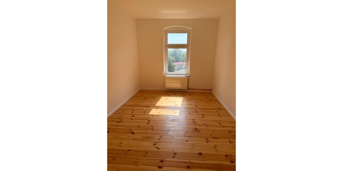 Etagenwohnung Oranienburg - 4 Zimmer, 98 m&sup2;, 1.099&euro; | Angebot:24869153