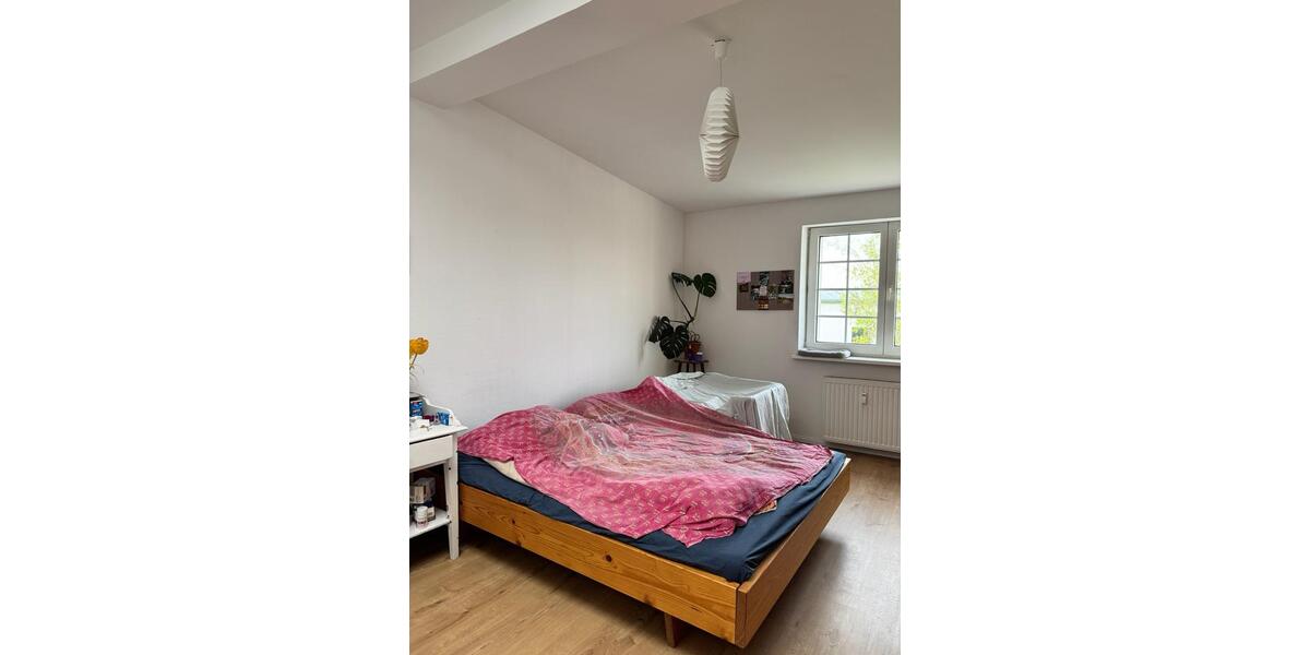 Dachgeschoßwohnung Berlin Charlottenburg-Wilmersdorf - 3 Zimmer, 90 m&sup2;, 1.300&euro; | Angebot:26461013