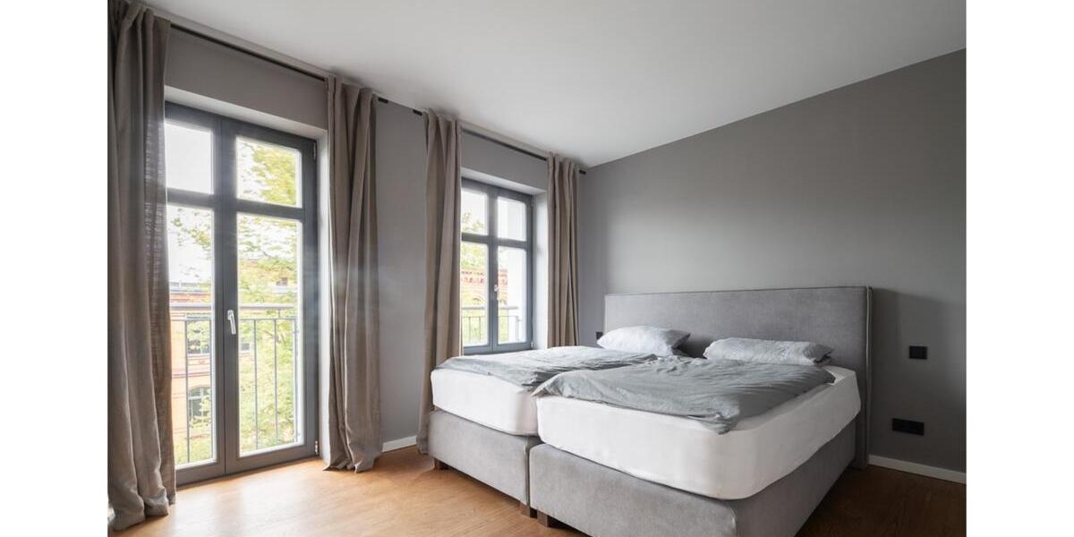 Von Privat Berlin X-Berg: sanierte 2,5-Zimmer-Wohnung (vermietet) 2 zimmer