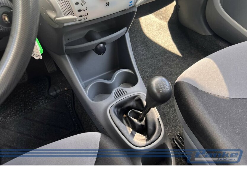 Peugeot 107 1.0 Petit Filou 70* 01/25 letzter Service * 47.106 km 2.990 € Berlin 13187