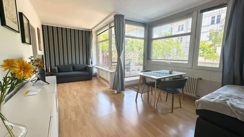 Etagenwohnung Berlin Charlottenburg-Wilmersdorf - 1 Zimmer, 42 m&sup2;, 219.000&euro; | Angebot:26844319