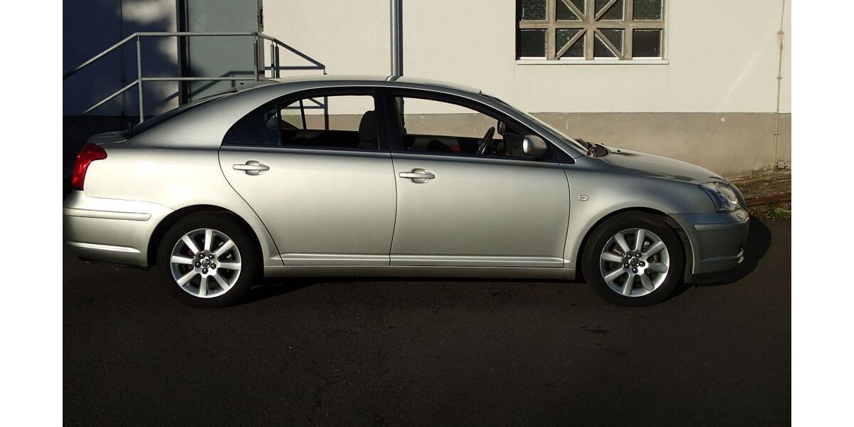 Toyota Avensis 54.000 km 6.499 &euro; Neuenhagen bei Berlin 15366