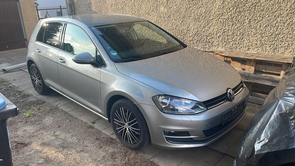 VW Golf 99.200 km 8.900 &euro; Hennigsdorf 16761