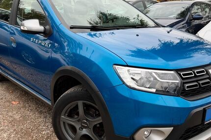 Dacia Logan 97.468 km 8.990 &euro; Berlin 13089