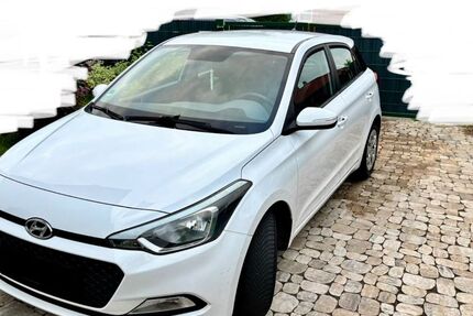 Hyundai i20 147.200 km 4.700 &euro; Petershagen 15370