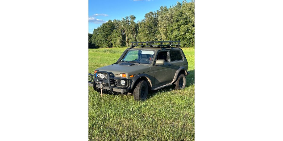 Lada Niva 16.500 km 18.900 &euro; Hennigsdorf 16761