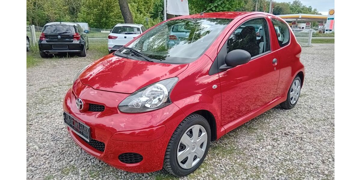 Toyota Aygo (X) 135.000 km 2.499 &euro; Fredersdorf-Vogelsdorf bei Berlin 15370