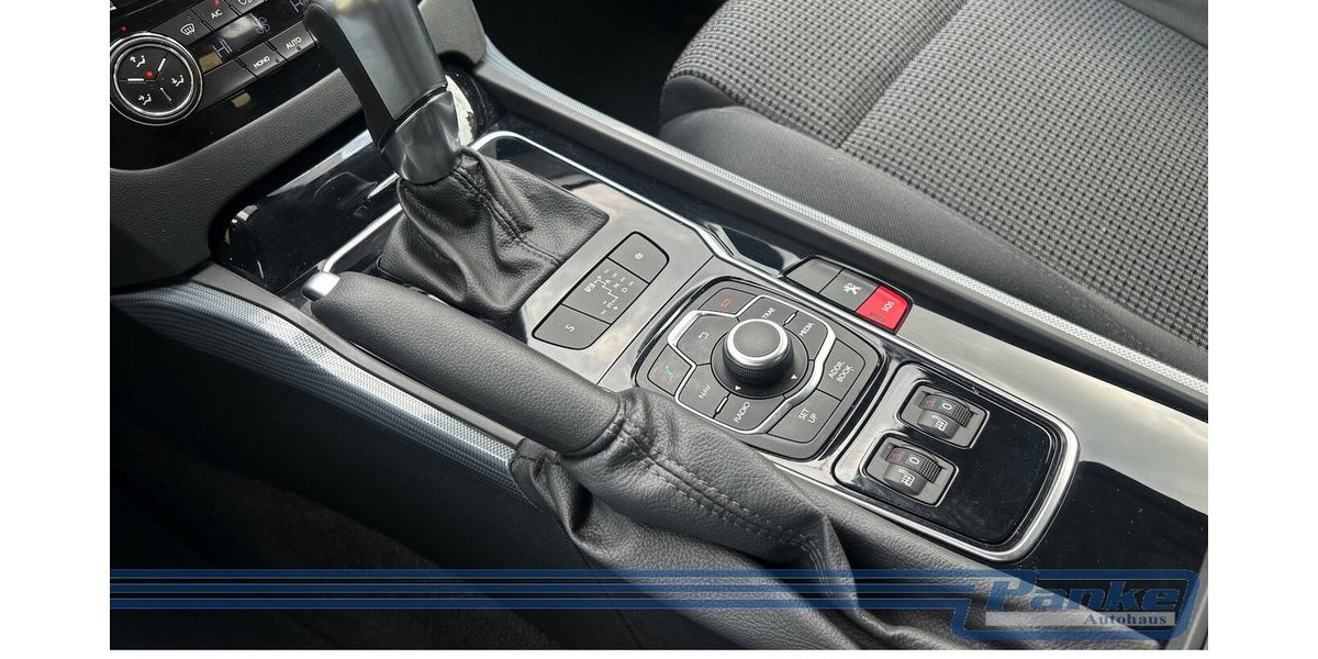 Peugeot 508 Active 1.6 EAT*HUD*SHZ*Xenon*NAV*PDC*BT* 98.186 km 8.980 &euro; Berlin 13187