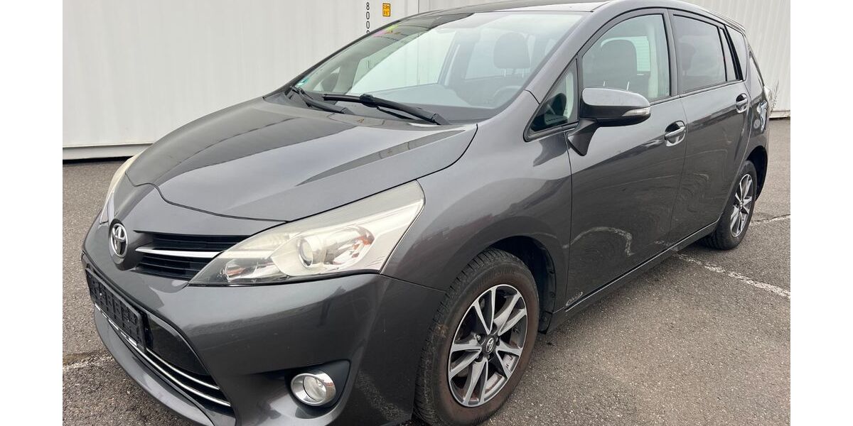 Toyota Verso 173.000 km 6.290 &euro; Berlin 12057