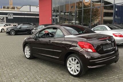 Peugeot 207 79.000 km 7.200 &euro; Potsdam 14480
