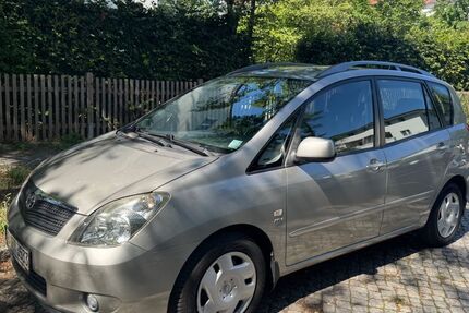 Toyota Verso 126.000 km 5.990 &euro; Berlin 14163