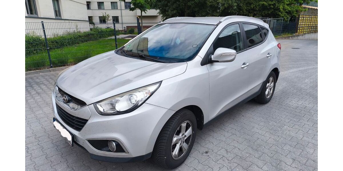 Hyundai ix35 180.000 km 8.200 &euro; Berlin 10969