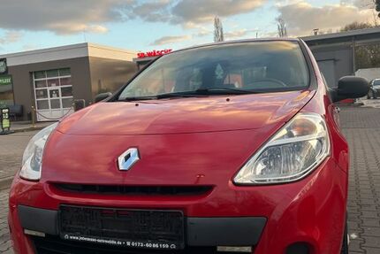 Renault Clio 58.000 km 4.199 &euro; Potsdam 14473