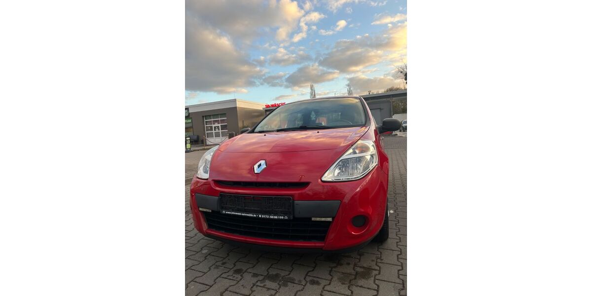 Renault Clio 58.000 km 4.199 &euro; Potsdam 14473