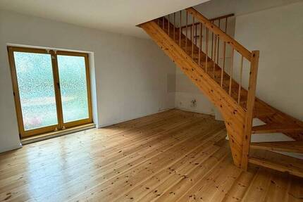 2-Zimmer-Wohnung in eigener Remise