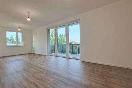 Wohnung Berlin Hellersdorf - 5 Zimmer, 98 m&sup2;, 1.570&euro; | Angebot:27348962