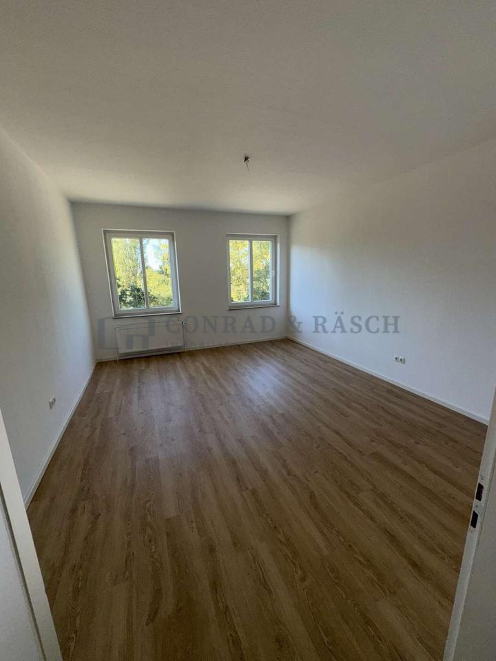 Geräumige 4-Zimmer-Wohnung mit Stellplatz – Ihr neues Zuhause wartet zimmer