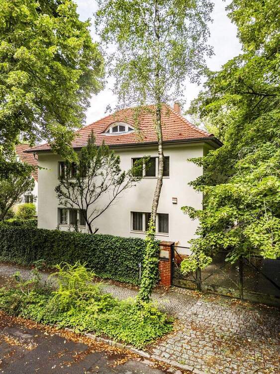 Rarität unweit des Griebnitzsees - Einfamilienhaus aus den 1930er Jahren in der Villenkolonie Neubabelsberg 6 zimmer