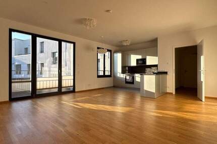 Wohnung Berlin Mitte - 4 Zimmer, 107 m&sup2;, 2.400&euro; | Angebot:24727218