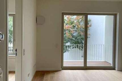 Wohnung Berlin Kreuzberg - 2 Zimmer, 34 m&sup2;, 1.140&euro; | Angebot:26608246