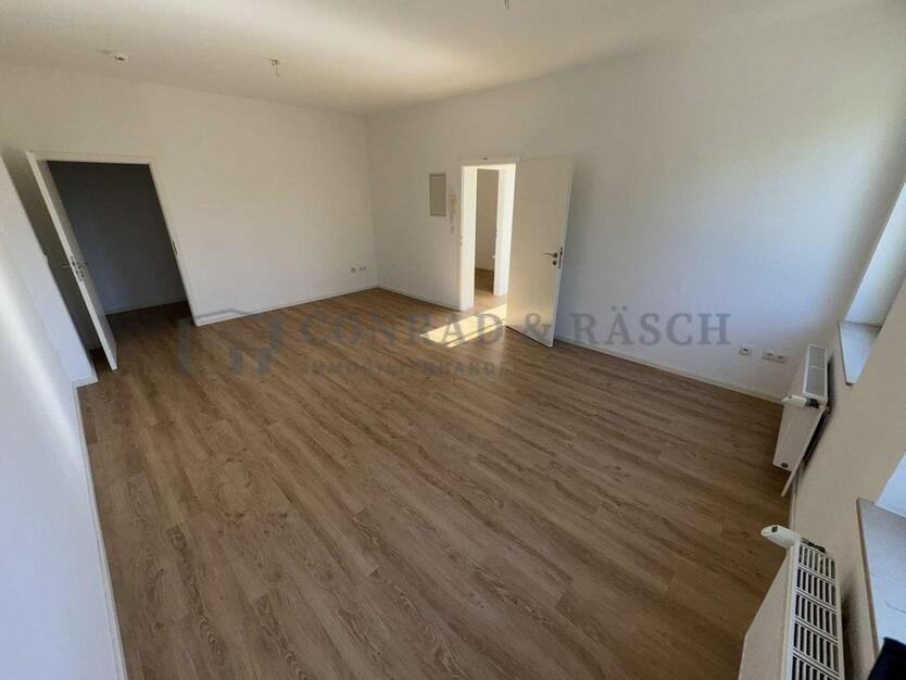 Geräumige 4-Zimmer-Wohnung mit Stellplatz – Ihr neues Zuhause wartet zimmer