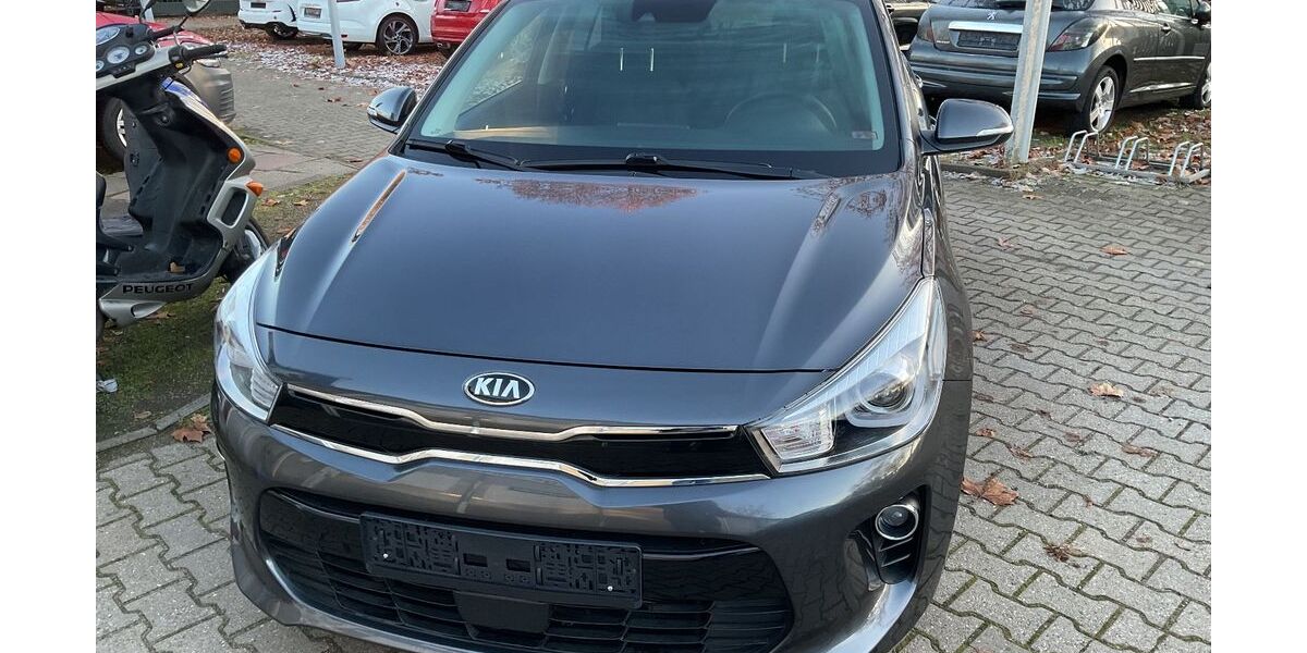 Kia Rio 13.000 km 10.449 &euro; Berlin 13509