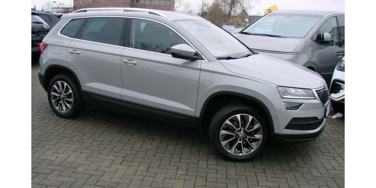 Skoda Karoq 1,5TSi Clever ACC 360° LED Panorama AHK 56.303 km 25.980 &euro; Falkensee 14612