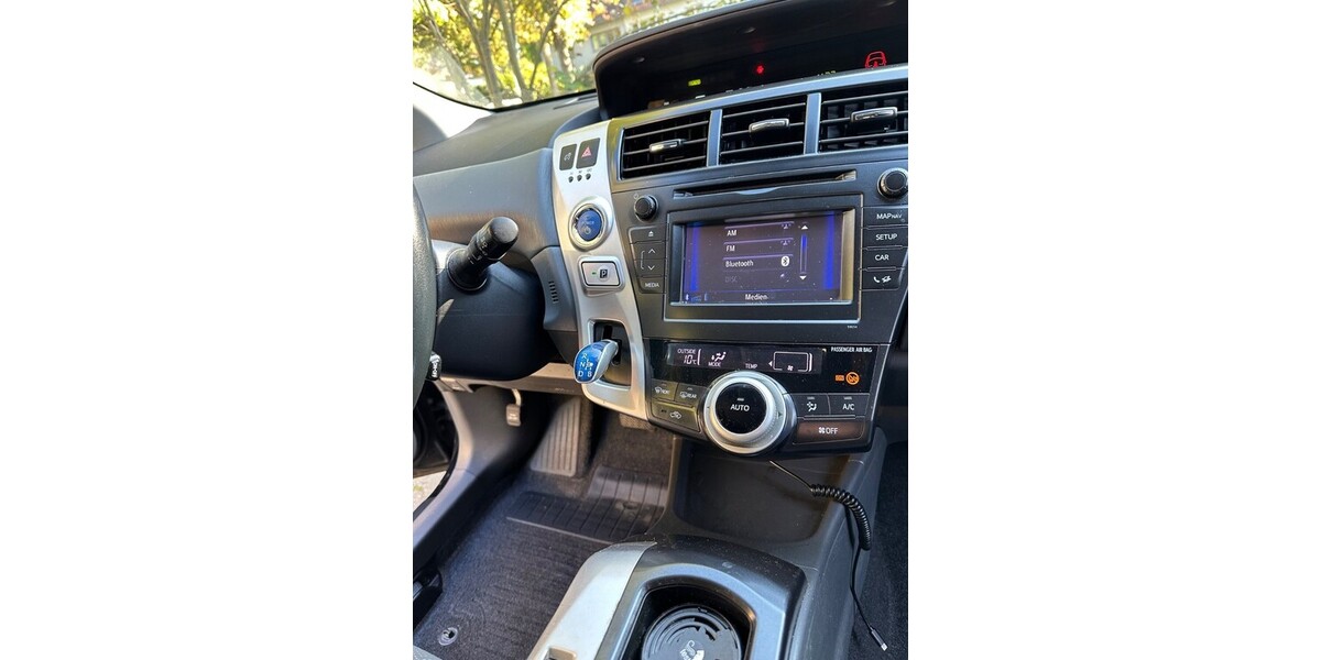 Toyota Prius Plus 244.000 km 8.250 &euro; Berlin 10178