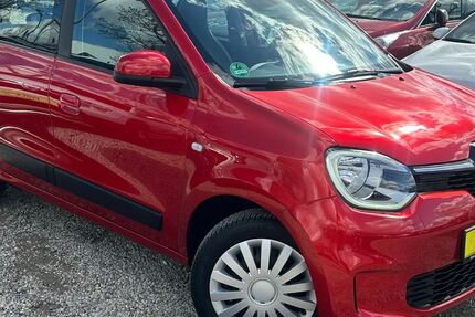 Renault Twingo 62.147 km 7.490 &euro; Berlin 13089