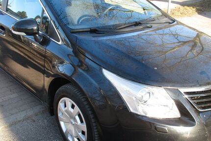 Toyota Avensis 268.000 km 2.450 &euro; Berlin 12357