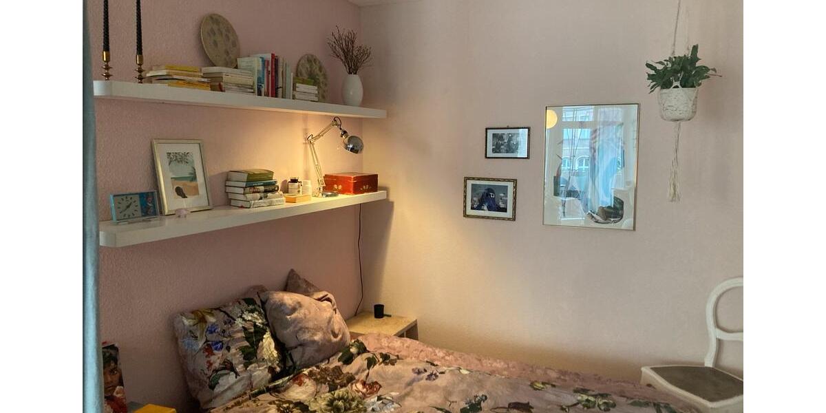 Etagenwohnung Berlin Neukölln - 1 Zimmer, 42 m&sup2;, 50&euro; | Angebot:25932764