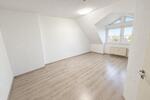 Dachgeschoßwohnung Berlin Lichtenberg - 3 Zimmer, 70 m&sup2;, 1.300&euro; | Angebot:27699200